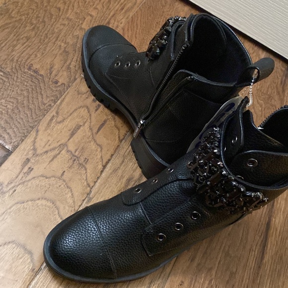 Black blinged out Karl Lagerfeld boots 🥾 - Picture 4 of 4